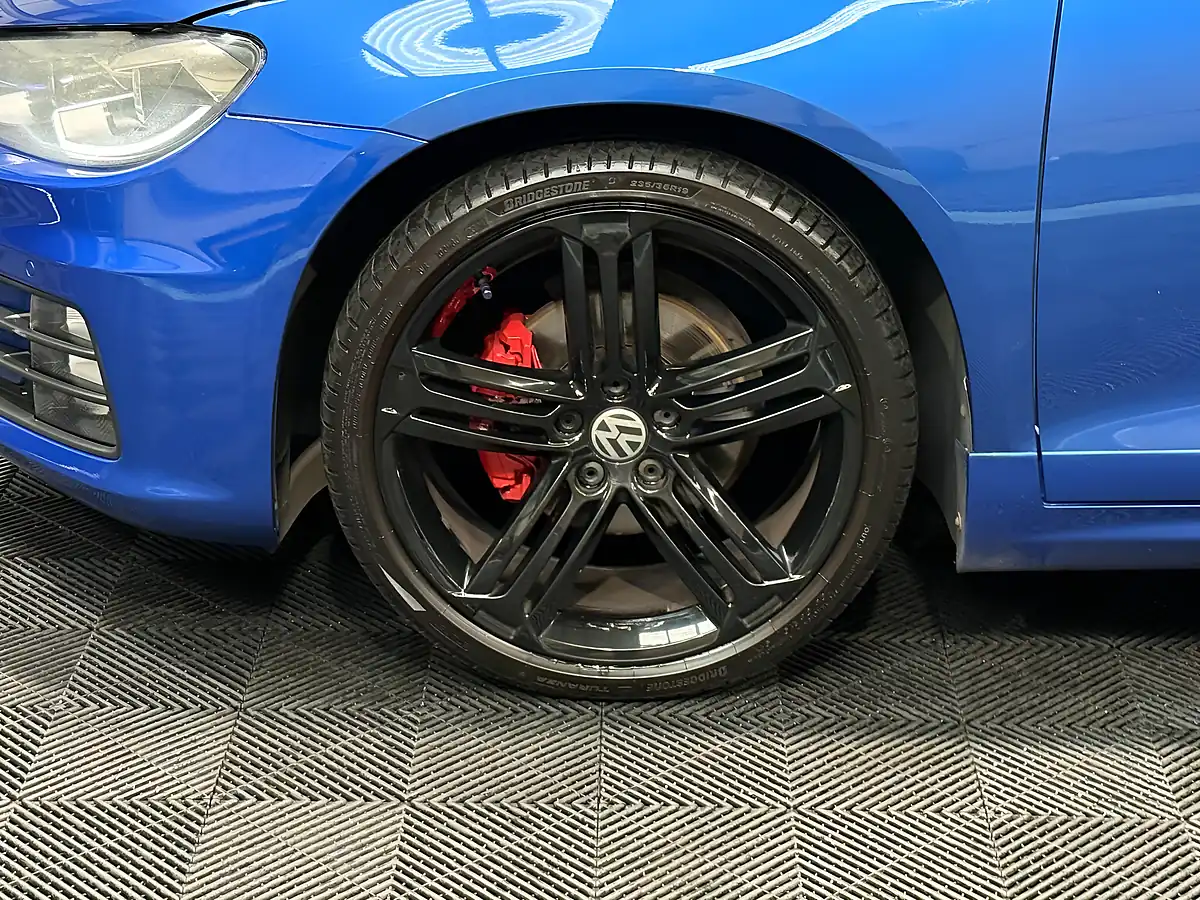 Used 2014 Volkswagen Scirocco R-Line Blue - Interior and Exterior details 12