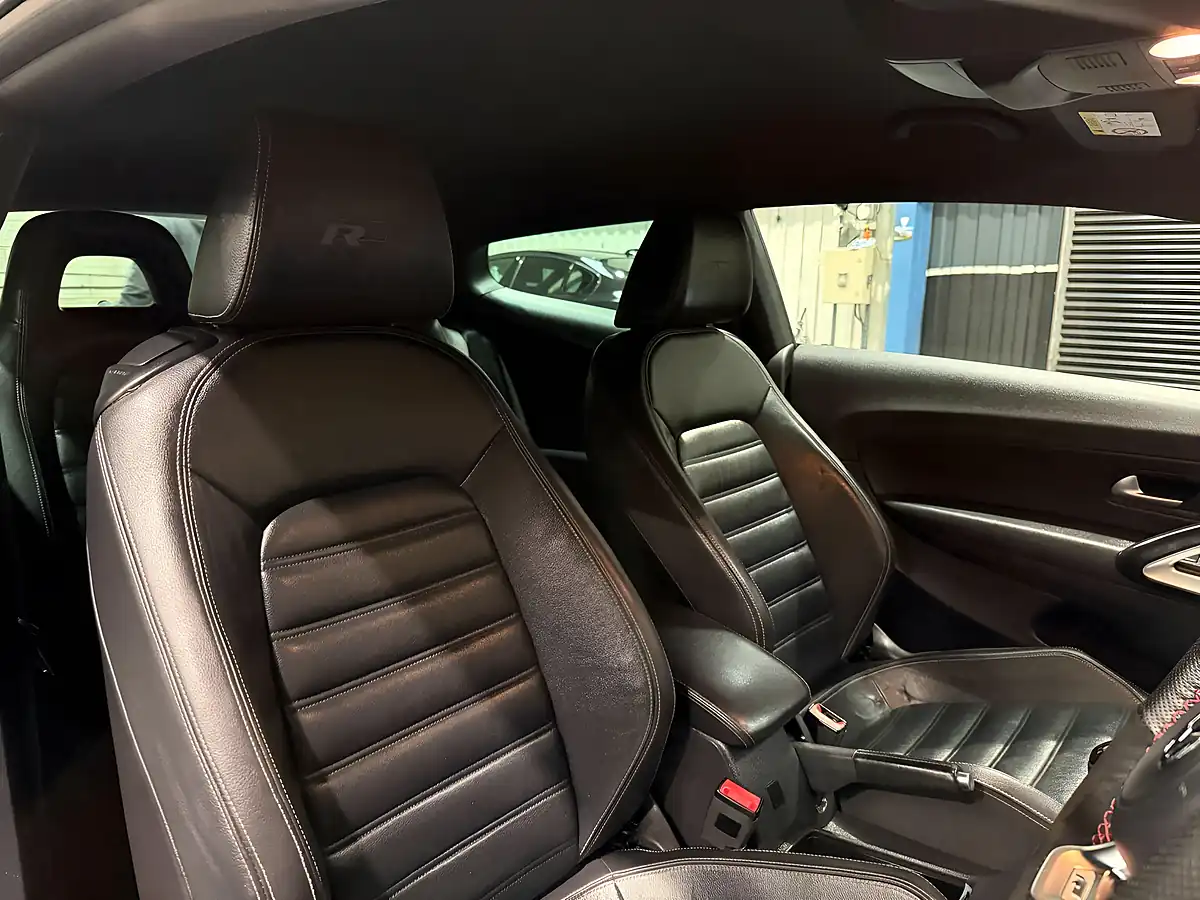 Used 2014 Volkswagen Scirocco R-Line Blue - Interior and Exterior details 13