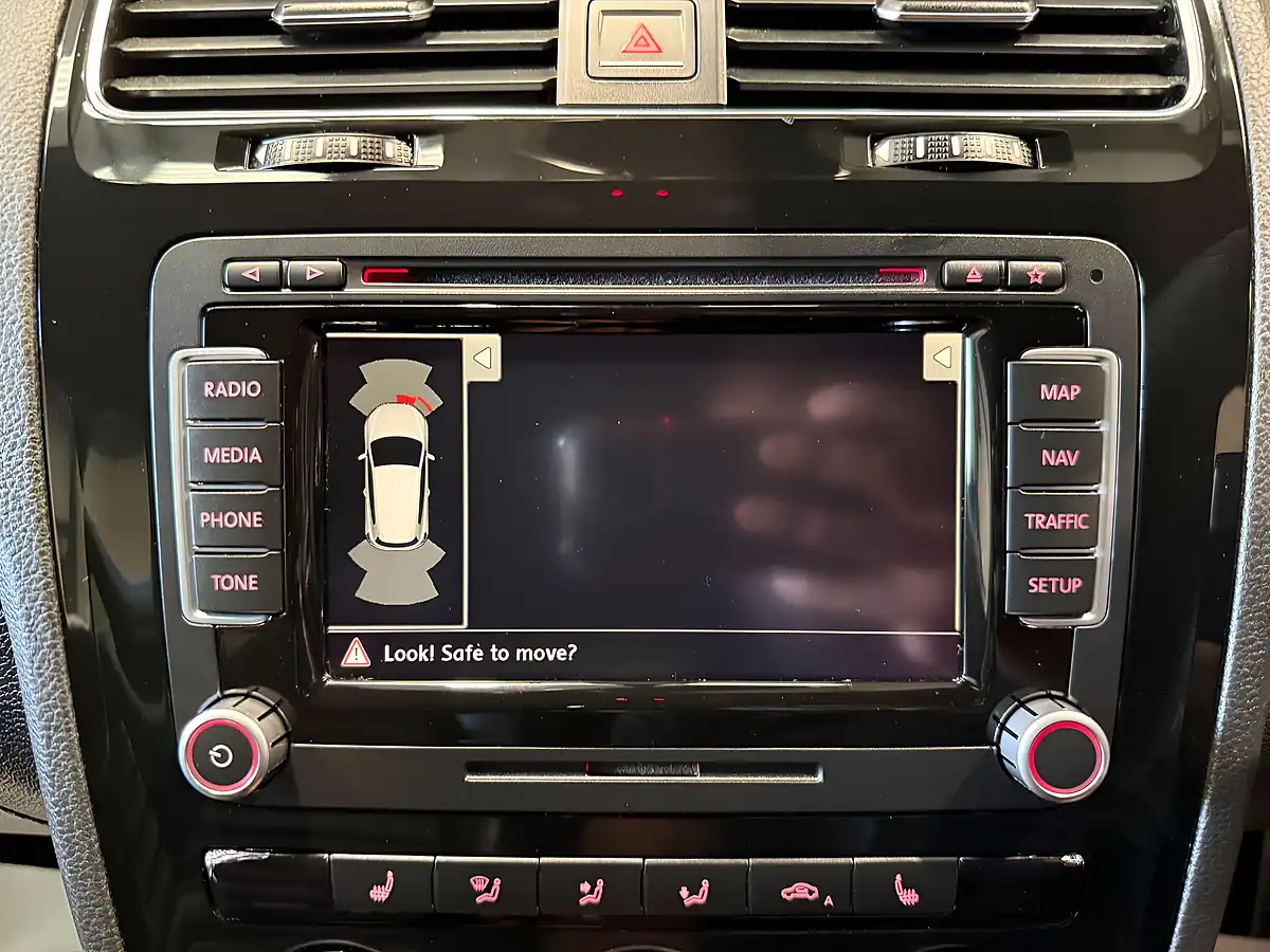 Used 2014 Volkswagen Scirocco R-Line Blue - Interior and Exterior details 19