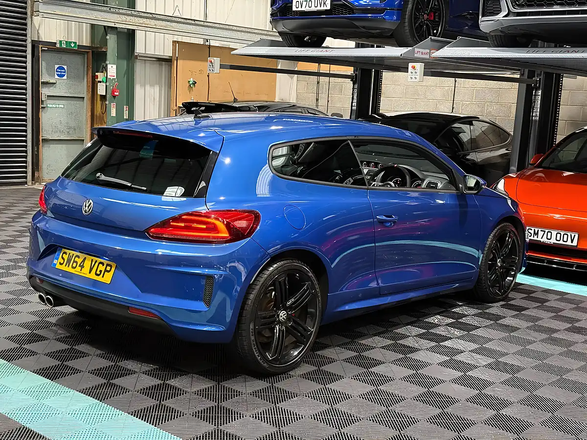 Used 2014 Volkswagen Scirocco R-Line Blue - Interior and Exterior details 9