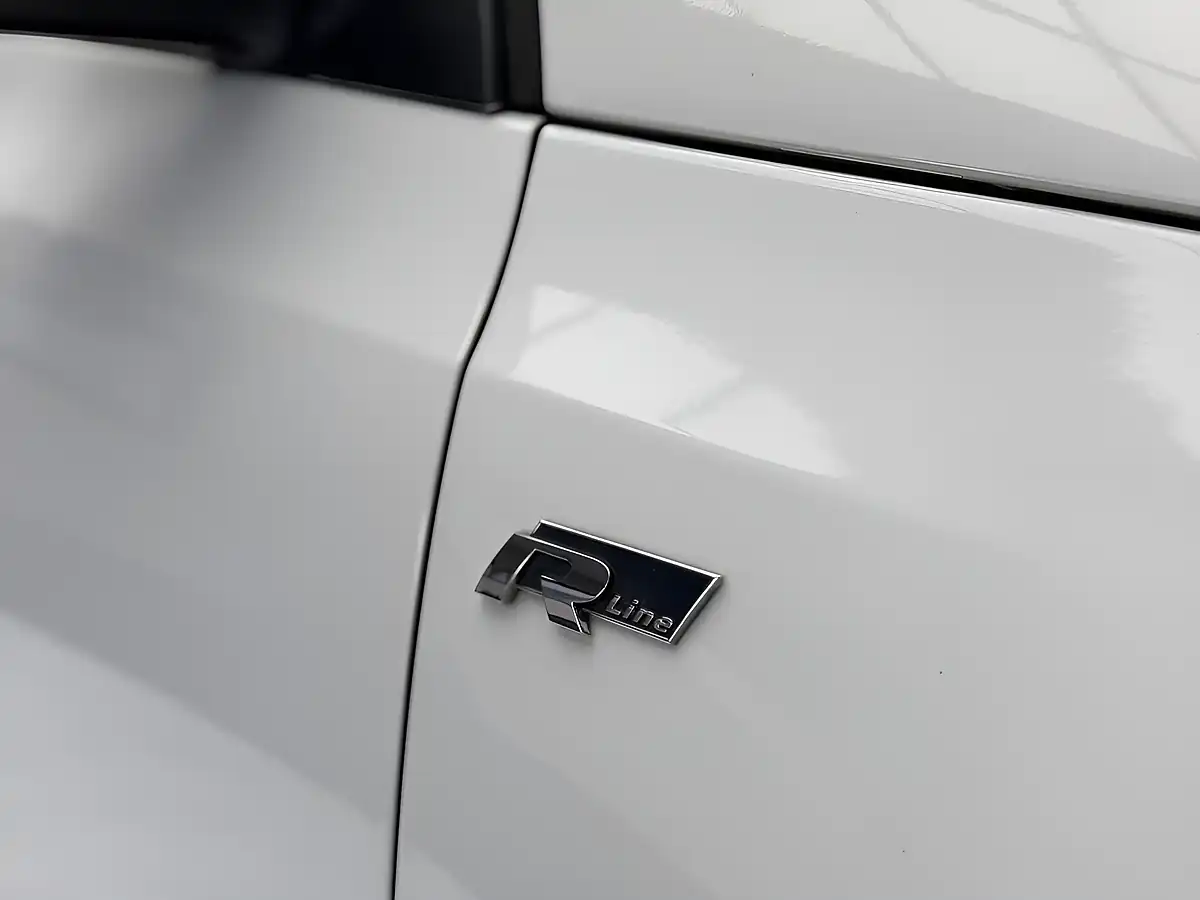 Used 2014 Volkswagen Scirocco R-Line White - Interior and Exterior details 10
