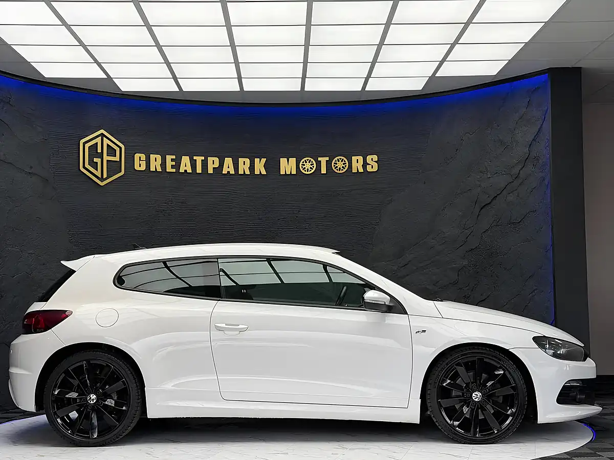 Used 2014 Volkswagen Scirocco R-Line White - Interior and Exterior details 4