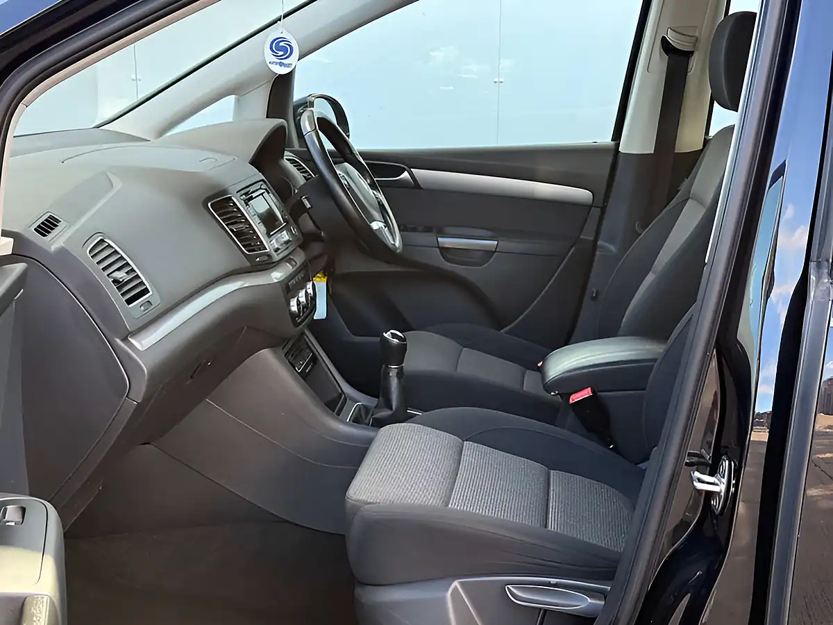 Used 2014 Volkswagen Sharan Se Bluemotion Deep Black - Interior and Exterior details 14