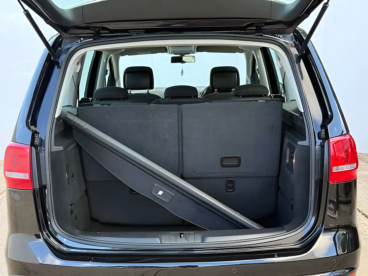 Used 2014 Volkswagen Sharan Se Bluemotion Deep Black - Interior and Exterior details 18