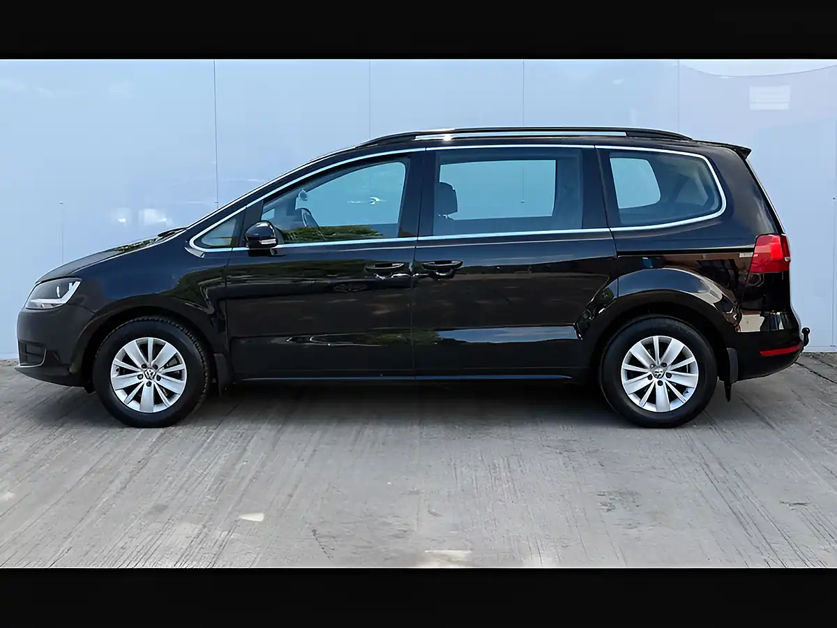Used 2014 Volkswagen Sharan Se Bluemotion Deep Black - Interior and Exterior details 6