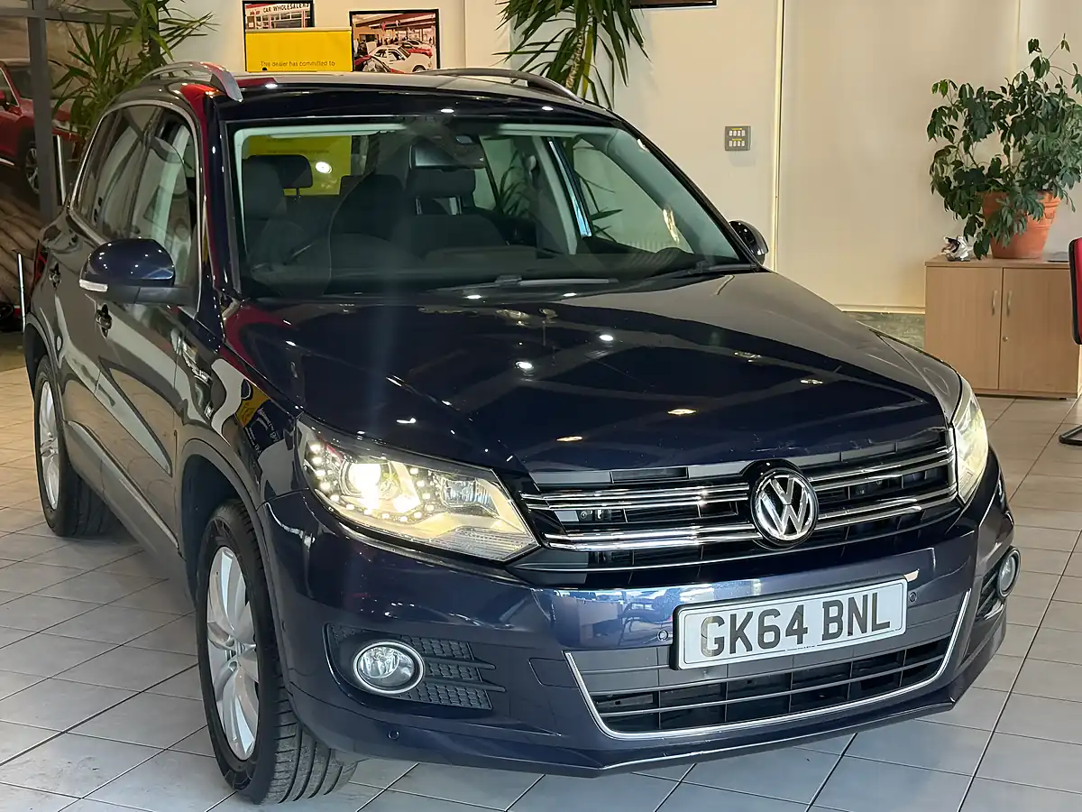 Used 2014 Volkswagen Tiguan Bluemotion Tech Match Blue - Interior and Exterior details 2