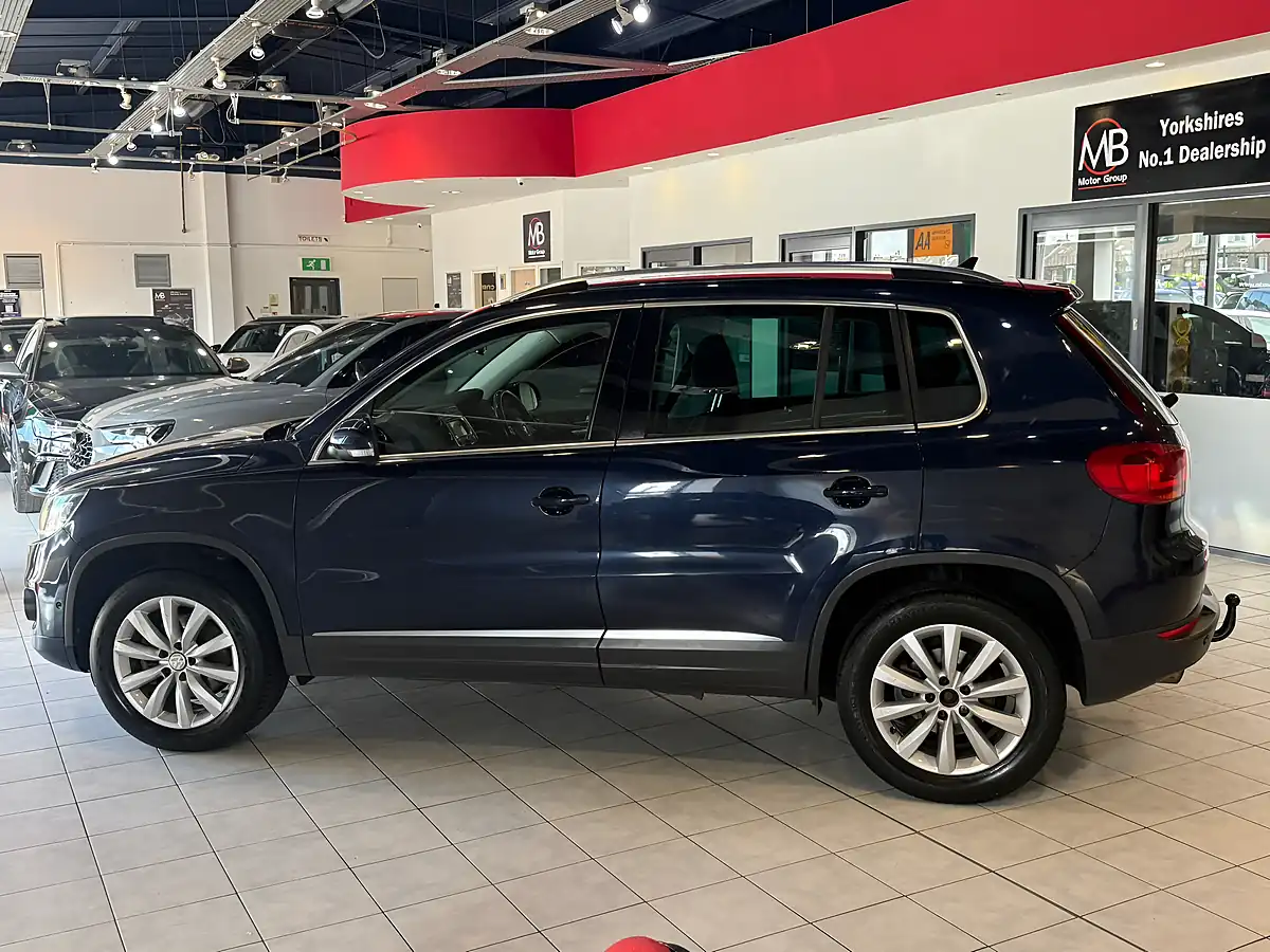 Used 2014 Volkswagen Tiguan Bluemotion Tech Match Blue - Interior and Exterior details 6