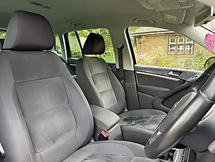 Used 2014 Volkswagen Tiguan Bluemotion Tech Match Blue - Interior and Exterior details 11