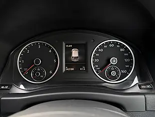 Used 2014 Volkswagen Tiguan Bluemotion Tech Match Blue - Interior and Exterior details 16