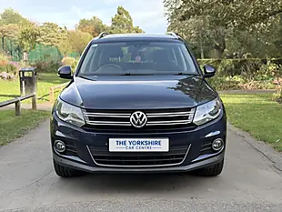 Used 2014 Volkswagen Tiguan Bluemotion Tech Match Blue - Interior and Exterior details 2