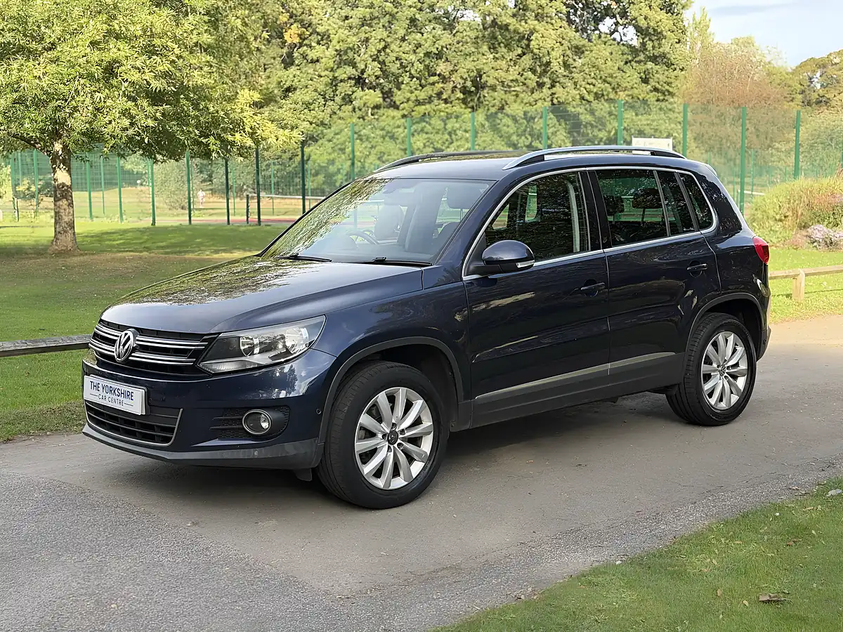 Used 2014 Volkswagen Tiguan Bluemotion Tech Match Blue - Interior and Exterior details 4