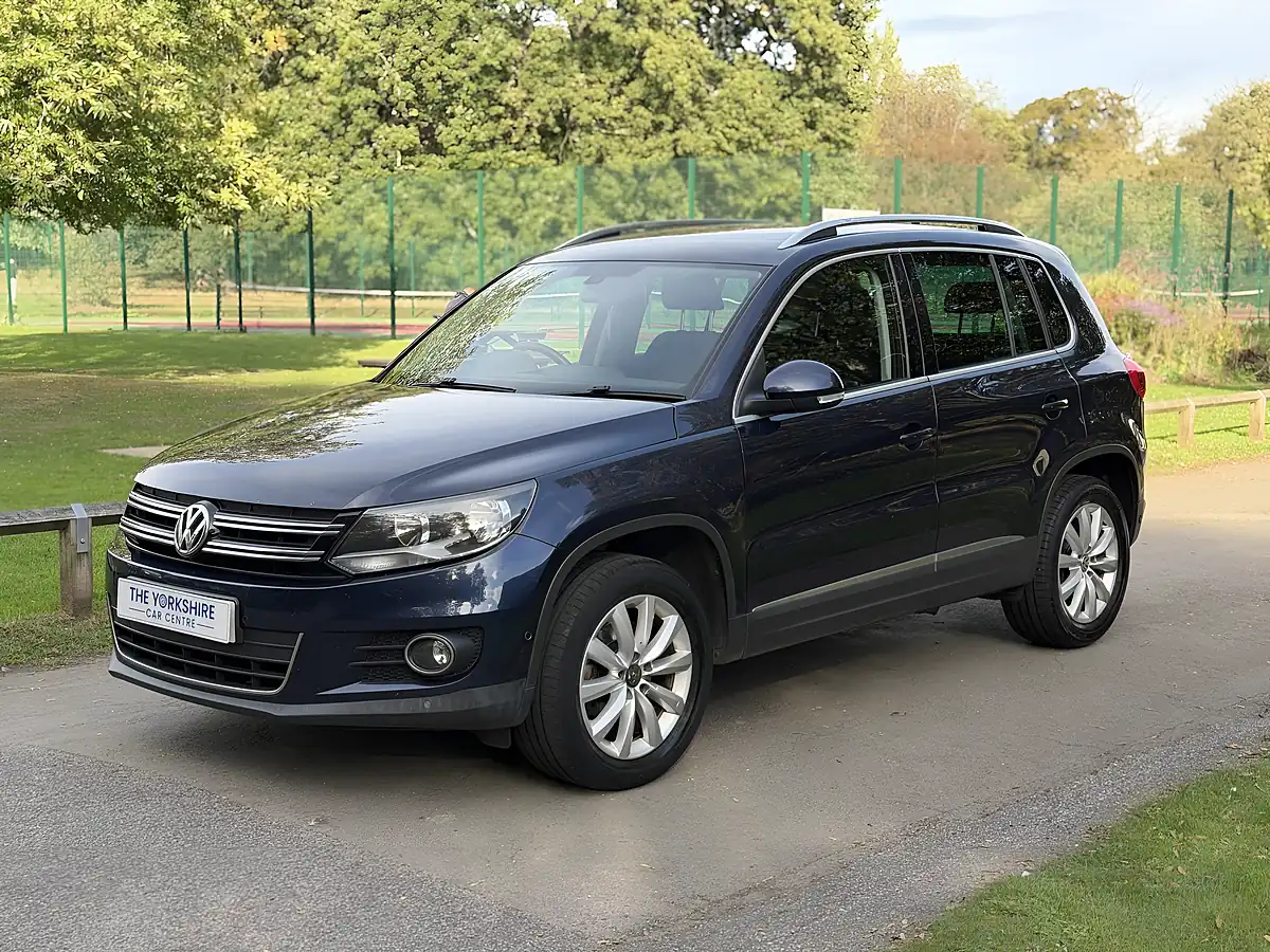 Used 2014 Volkswagen Tiguan Bluemotion Tech Match Blue - Interior and Exterior details 6