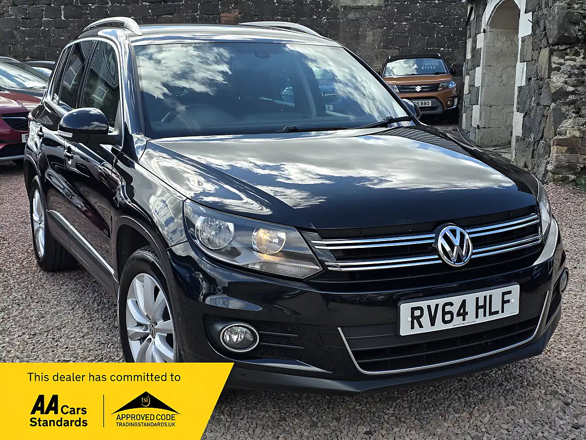 Used 2014 Volkswagen Tiguan Bluemotion Tech Match Deep Black Pearl - Front View