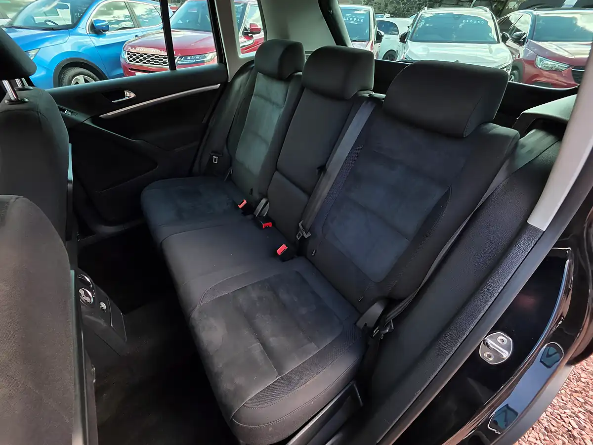 Used 2014 Volkswagen Tiguan Bluemotion Tech Match Deep Black Pearl - Interior and Exterior details 12