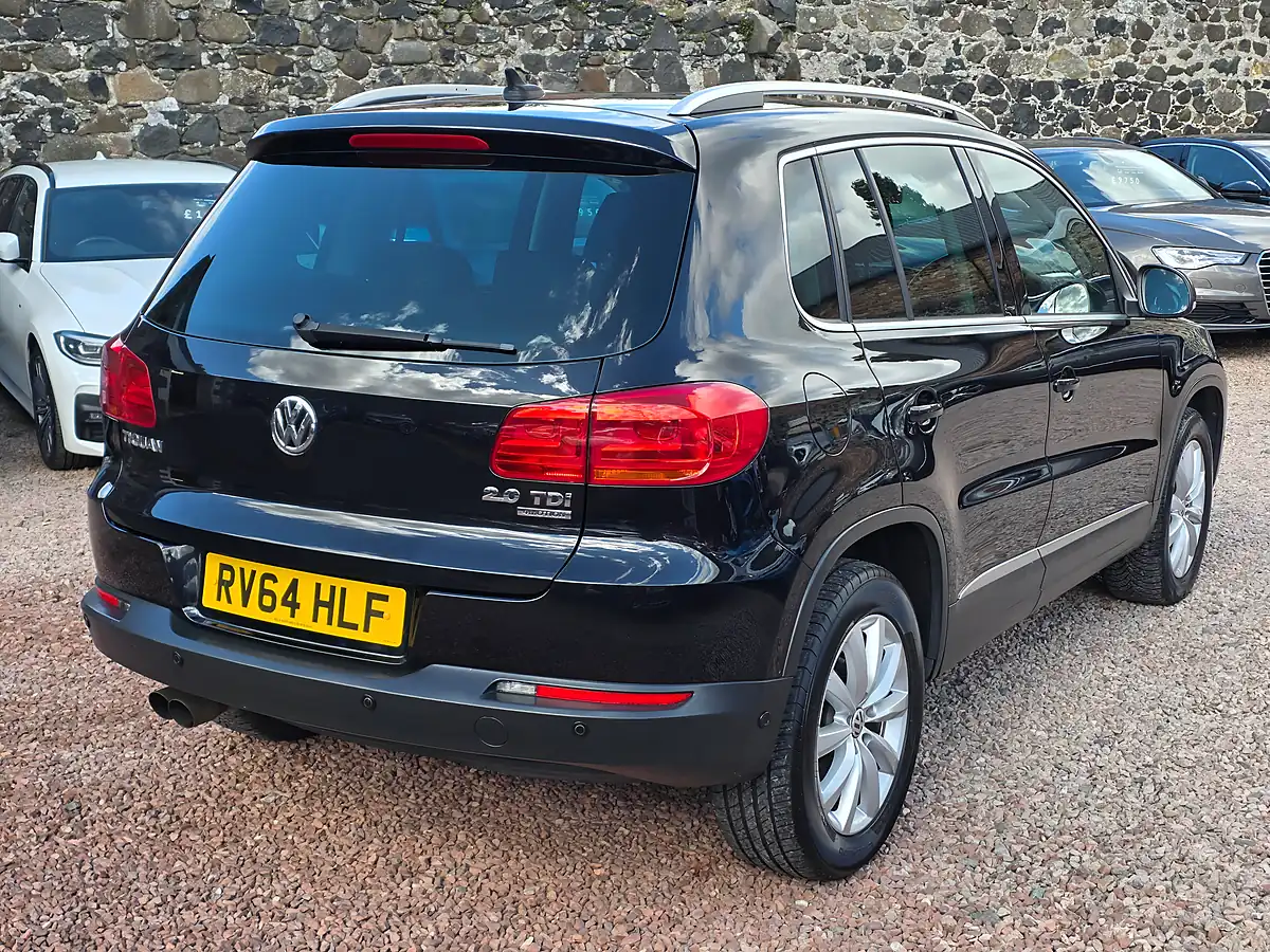 Used 2014 Volkswagen Tiguan Bluemotion Tech Match Deep Black Pearl - Interior and Exterior details 17