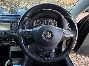 Used 2014 Volkswagen Tiguan Bluemotion Tech Match Deep Black Pearl - Interior and Exterior details 9