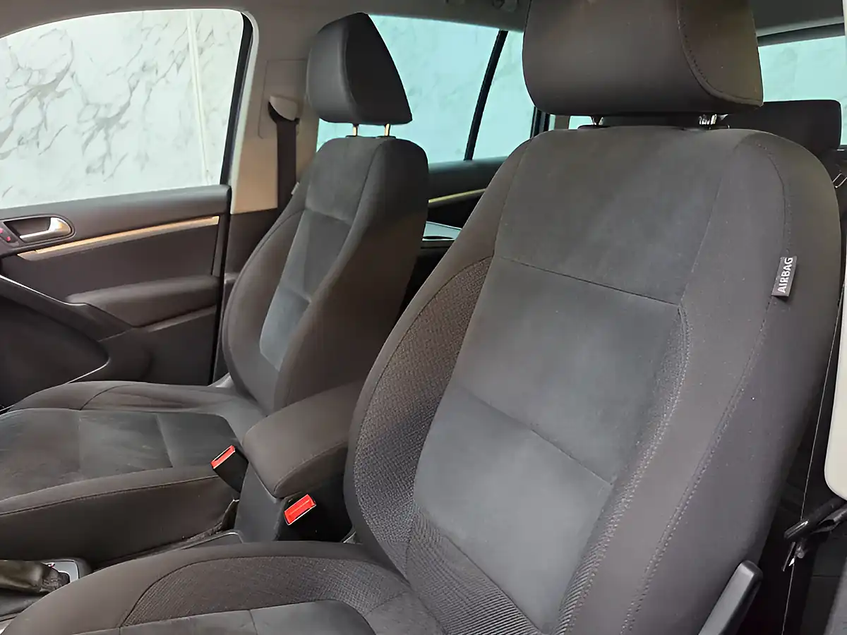 Used 2014 Volkswagen Tiguan Bluemotion Tech Match Green - Interior and Exterior details 13