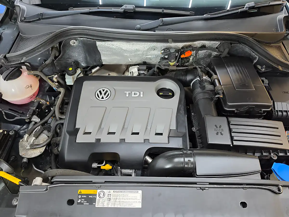 Used 2014 Volkswagen Tiguan Bluemotion Tech Match Green - Interior and Exterior details 20