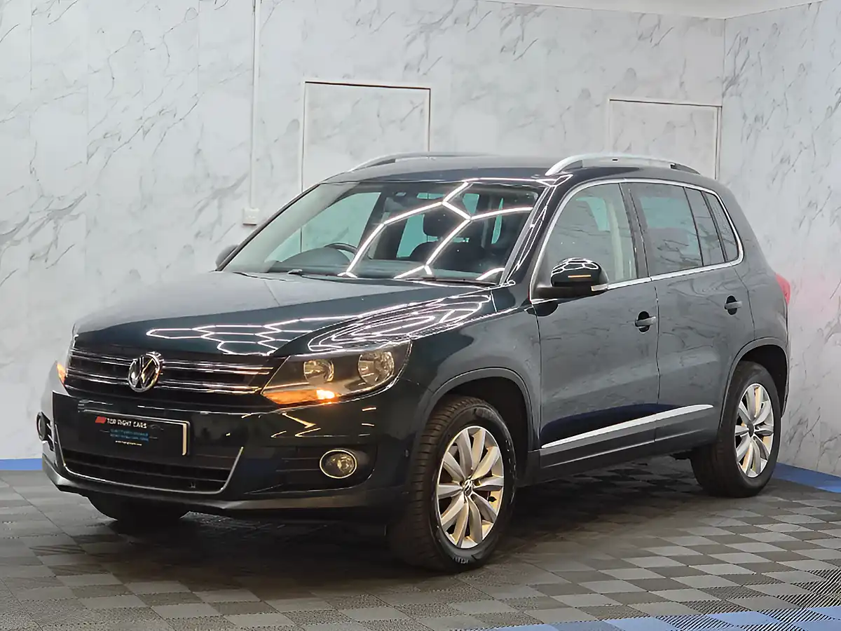 Used 2014 Volkswagen Tiguan Bluemotion Tech Match Green - Interior and Exterior details 4
