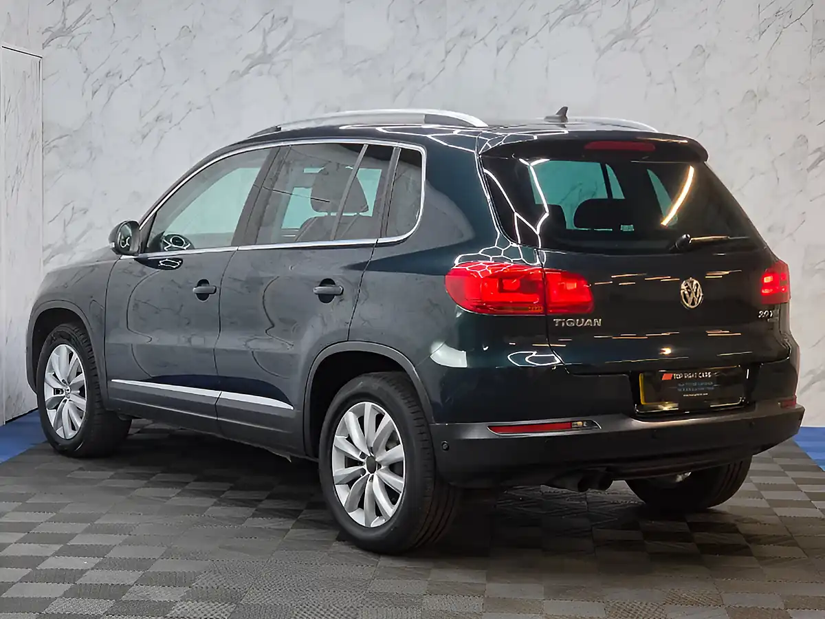 Used 2014 Volkswagen Tiguan Bluemotion Tech Match Green - Interior and Exterior details 7