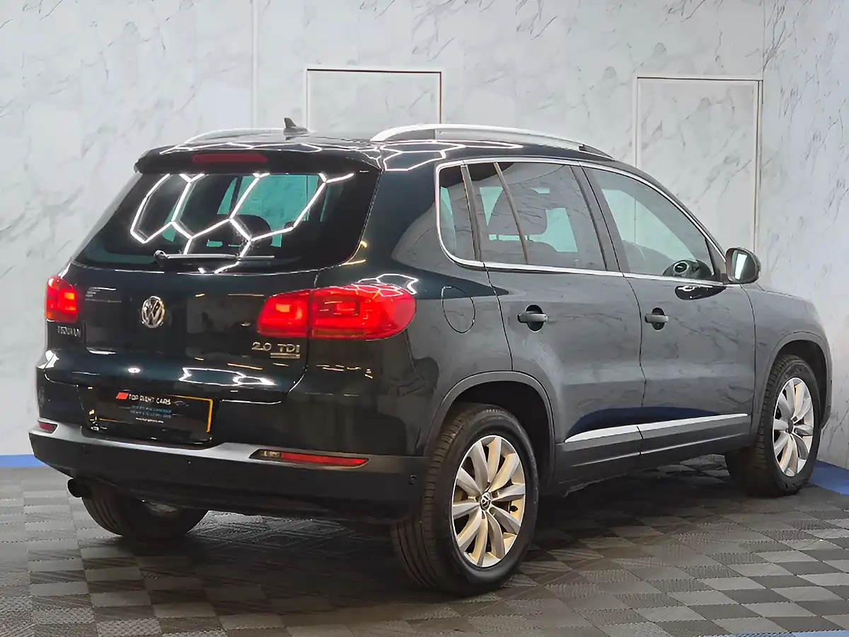 Used 2014 Volkswagen Tiguan Bluemotion Tech Match Green - Interior and Exterior details 9