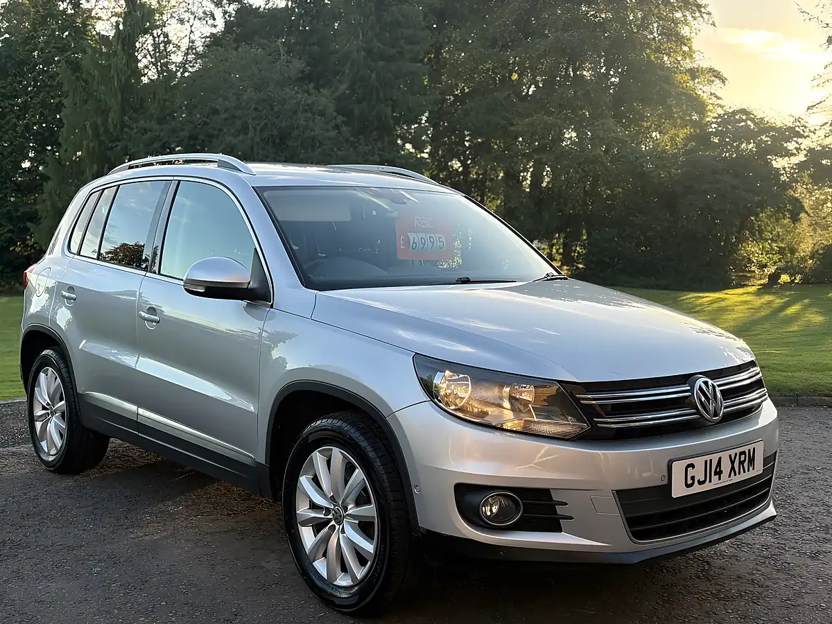 Used 2014 Volkswagen Tiguan Bluemotion Tech Match Silver - Interior and Exterior details 3