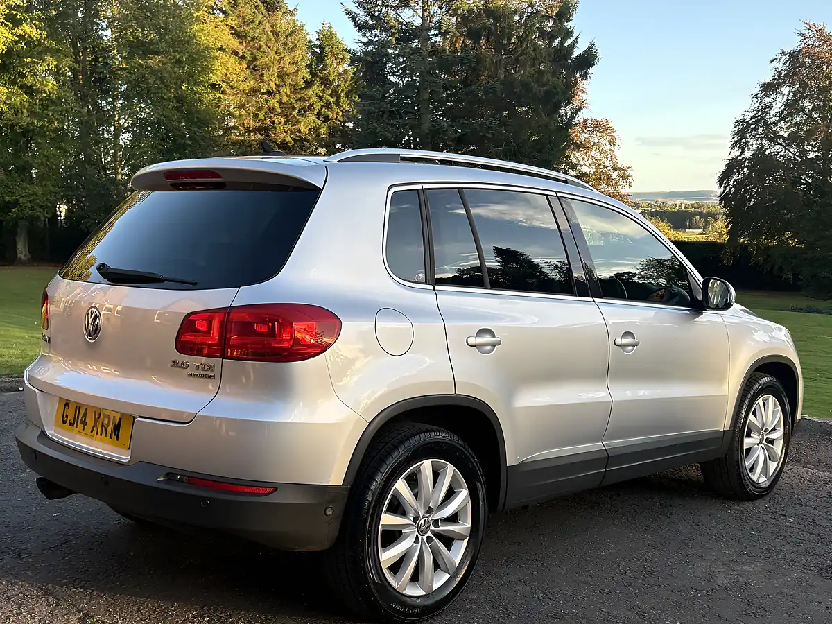 Used 2014 Volkswagen Tiguan Bluemotion Tech Match Silver - Interior and Exterior details 4