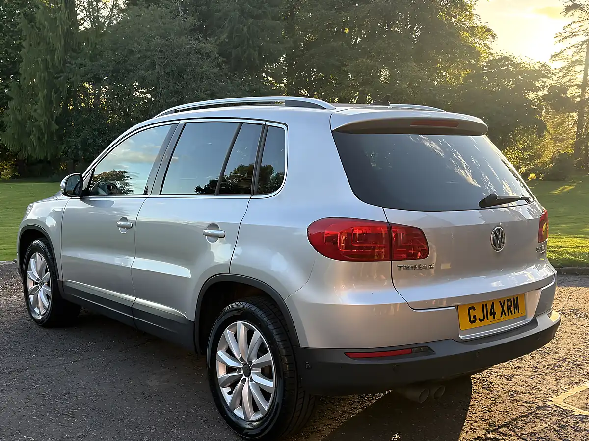 Used 2014 Volkswagen Tiguan Bluemotion Tech Match Silver - Interior and Exterior details 5