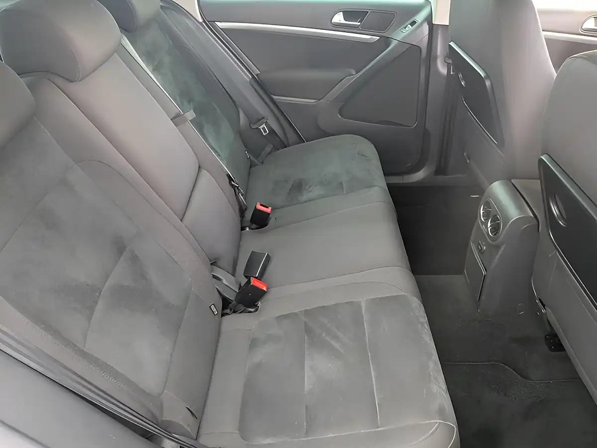 Used 2014 Volkswagen Tiguan Bluemotion Tech Match White - Interior and Exterior details 14