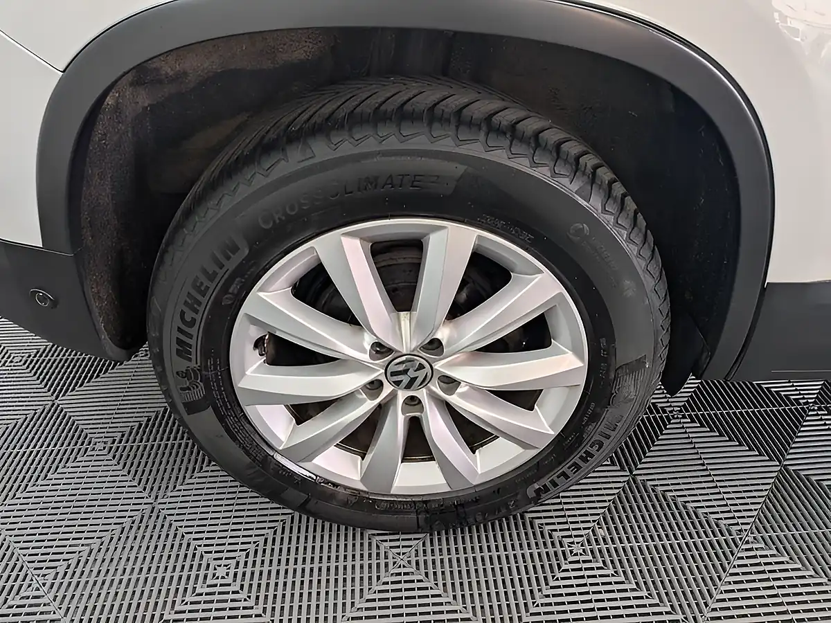 Used 2014 Volkswagen Tiguan Bluemotion Tech Match White - Interior and Exterior details 20