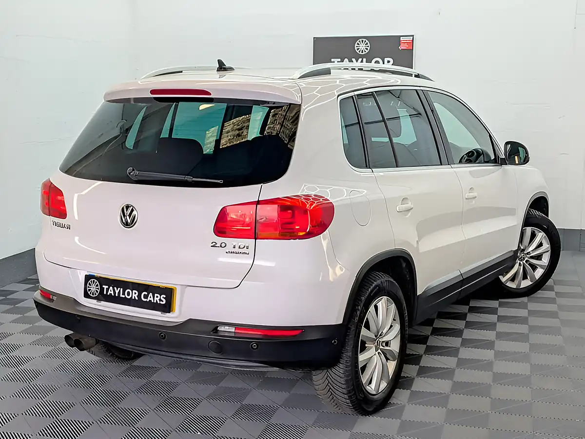 Used 2014 Volkswagen Tiguan Bluemotion Tech Match White - Interior and Exterior details 5