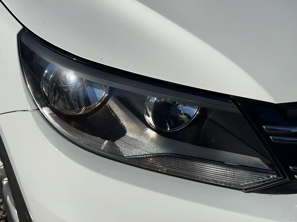 Used 2014 Volkswagen Tiguan Bluemotion Tech Match White - Interior and Exterior details 18