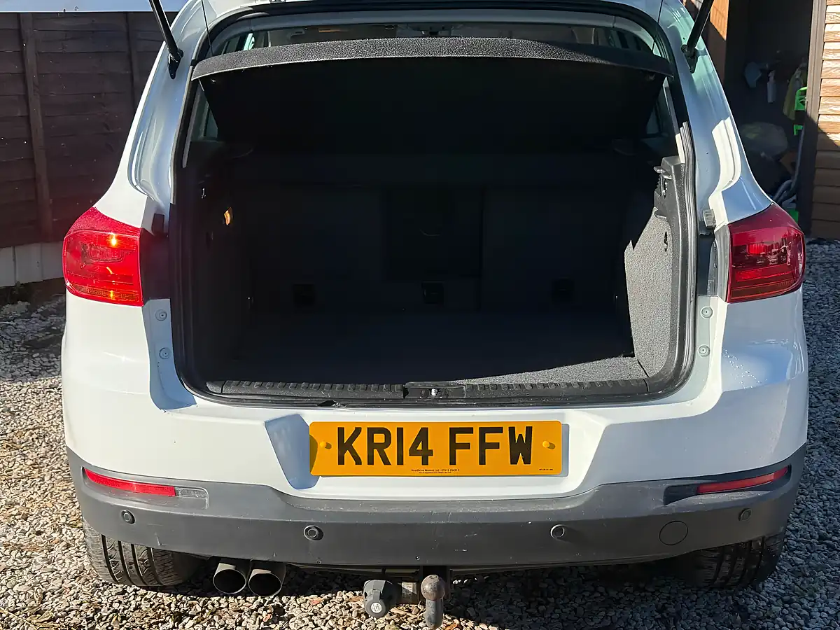 Used 2014 Volkswagen Tiguan Bluemotion Tech Match White - Interior and Exterior details 7
