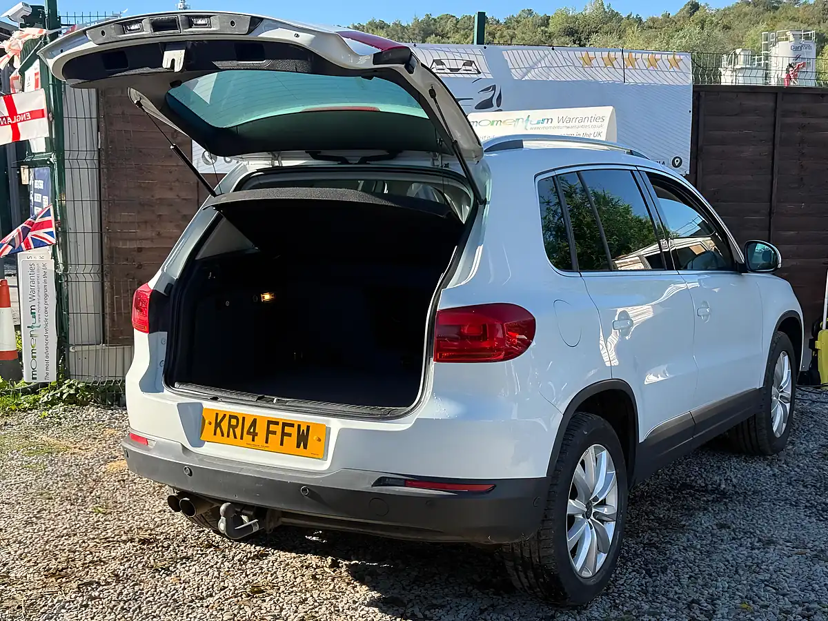 Used 2014 Volkswagen Tiguan Bluemotion Tech Match White - Interior and Exterior details 9