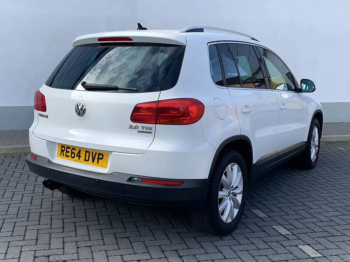 Used 2014 Volkswagen Tiguan Bluemotion Tech Match White - Interior and Exterior details 9
