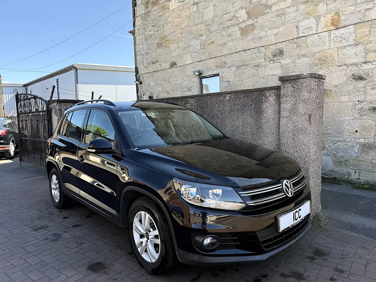 Used 2014 Volkswagen Tiguan Bluemotion Tech S Black - Interior and Exterior details 10