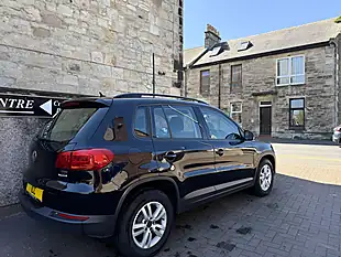 Used 2014 Volkswagen Tiguan Bluemotion Tech S Black - Interior and Exterior details 14