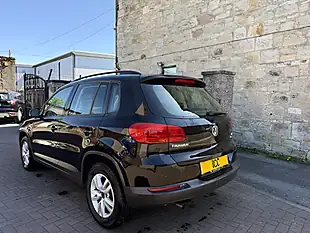 Used 2014 Volkswagen Tiguan Bluemotion Tech S Black - Interior and Exterior details 4