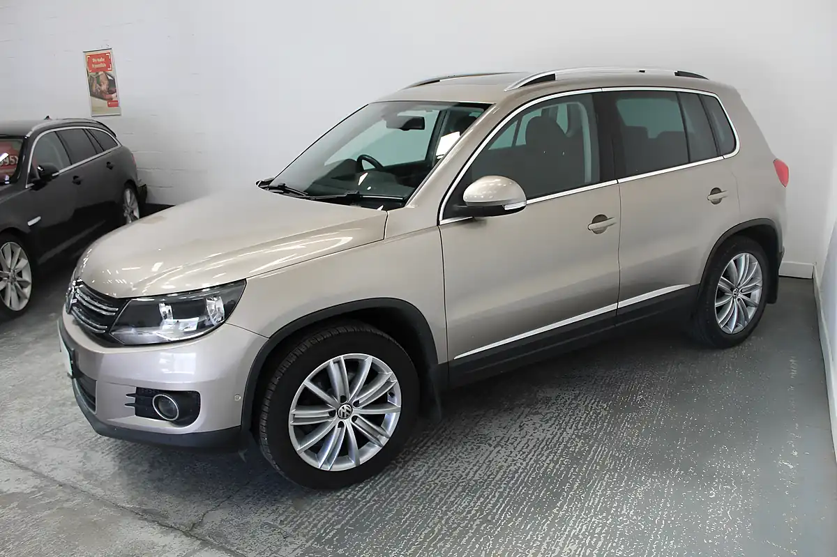 Used 2014 Volkswagen Tiguan Match Beige - Interior and Exterior details 4