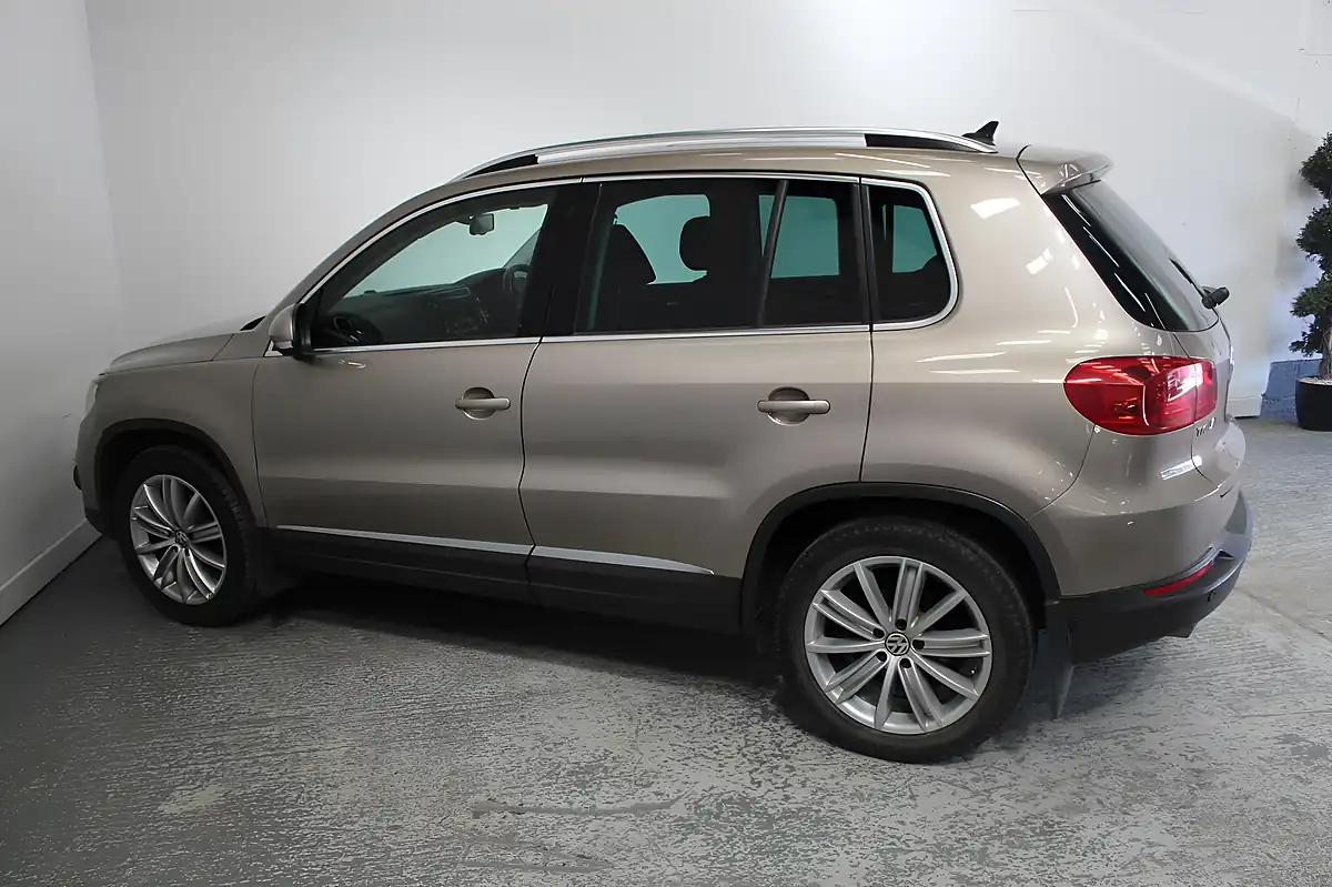 Used 2014 Volkswagen Tiguan Match Beige - Interior and Exterior details 7
