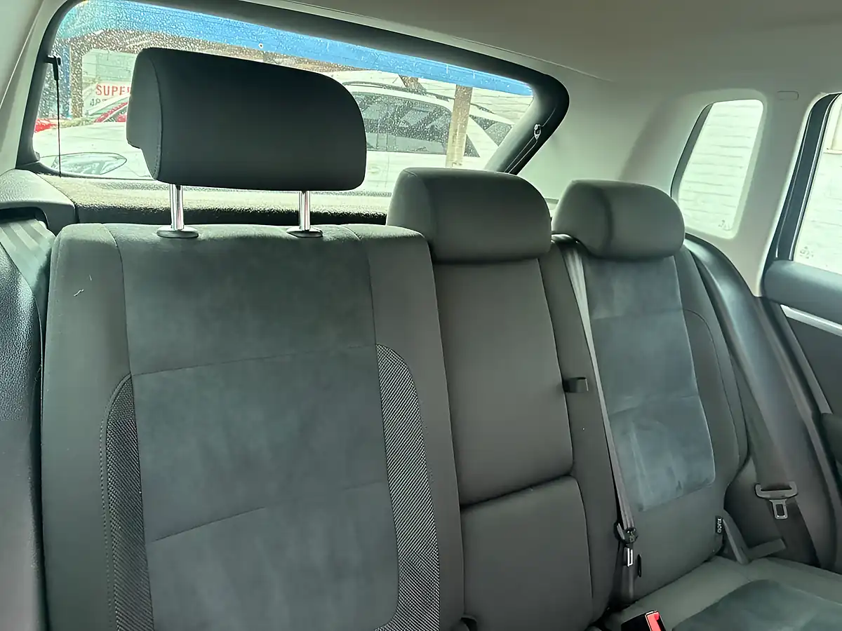 Used 2014 Volkswagen Tiguan Match Black - Interior and Exterior details 11