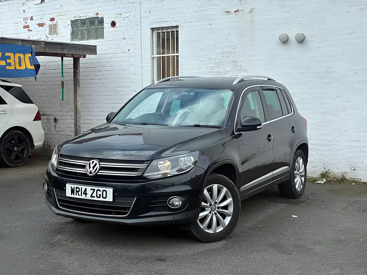 Used 2014 Volkswagen Tiguan Match Black - Interior and Exterior details 6