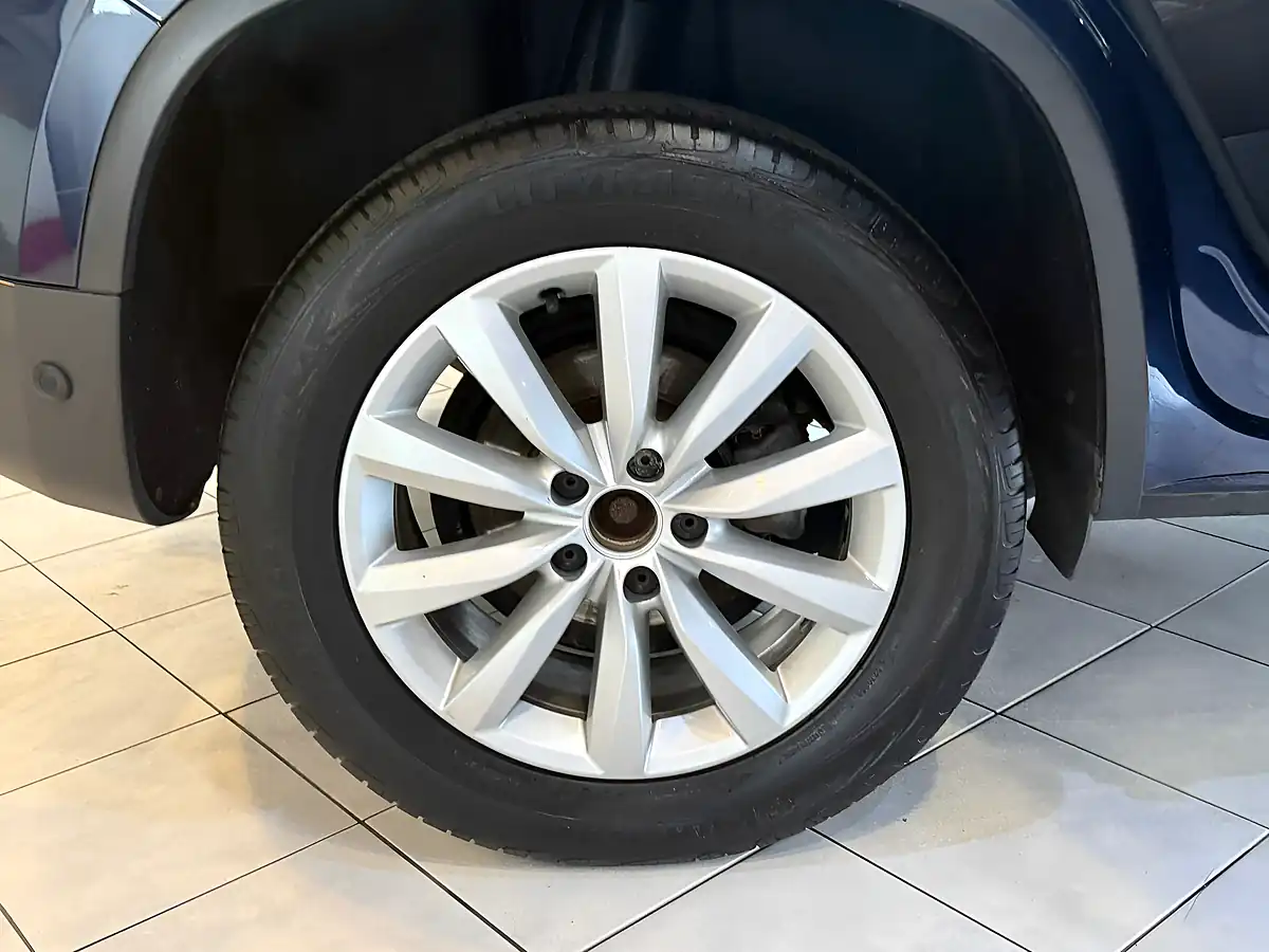 Used 2014 Volkswagen Tiguan Match Blue - Interior and Exterior details 10