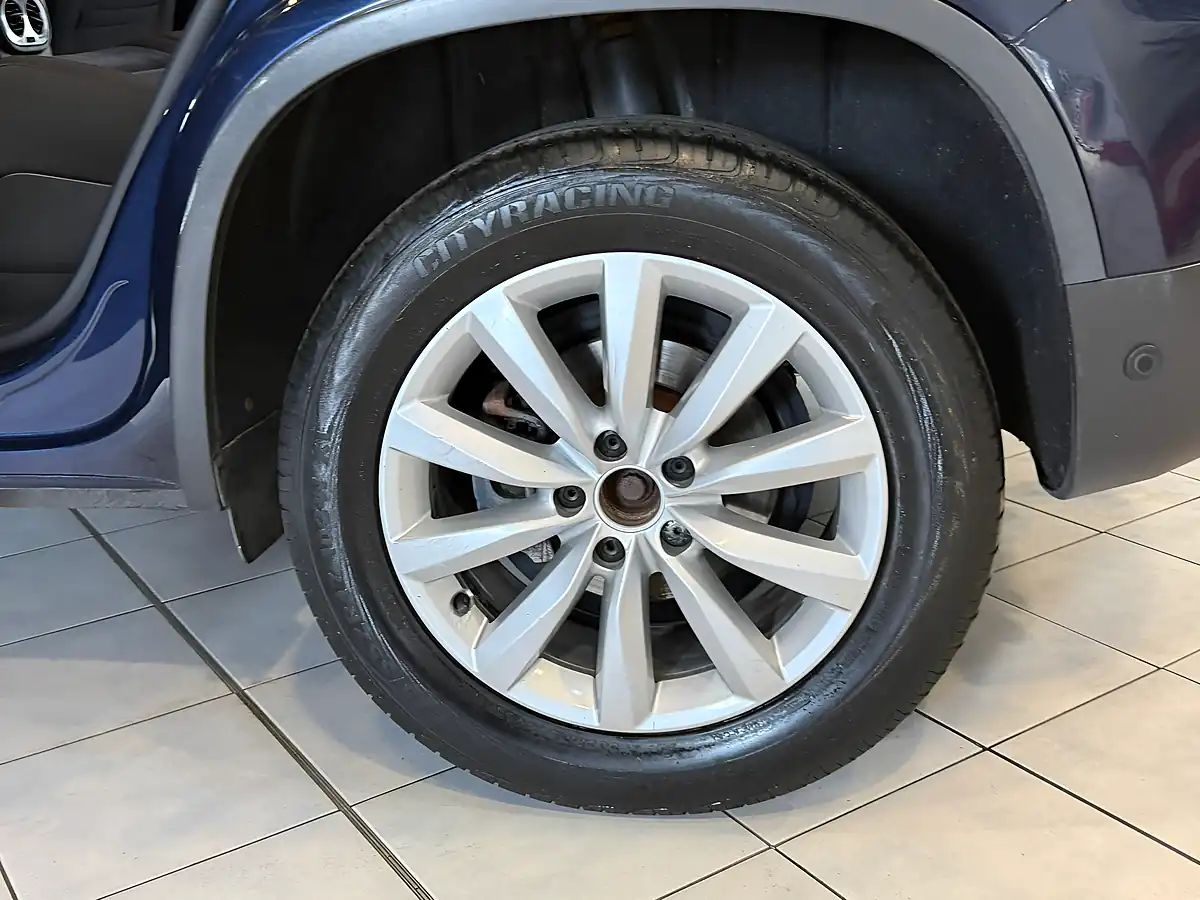 Used 2014 Volkswagen Tiguan Match Blue - Interior and Exterior details 11