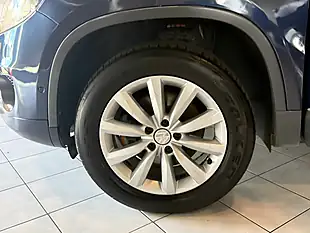 Used 2014 Volkswagen Tiguan Match Blue - Interior and Exterior details 12