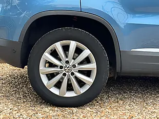 Used 2014 Volkswagen Tiguan Match Blue - Interior and Exterior details 11