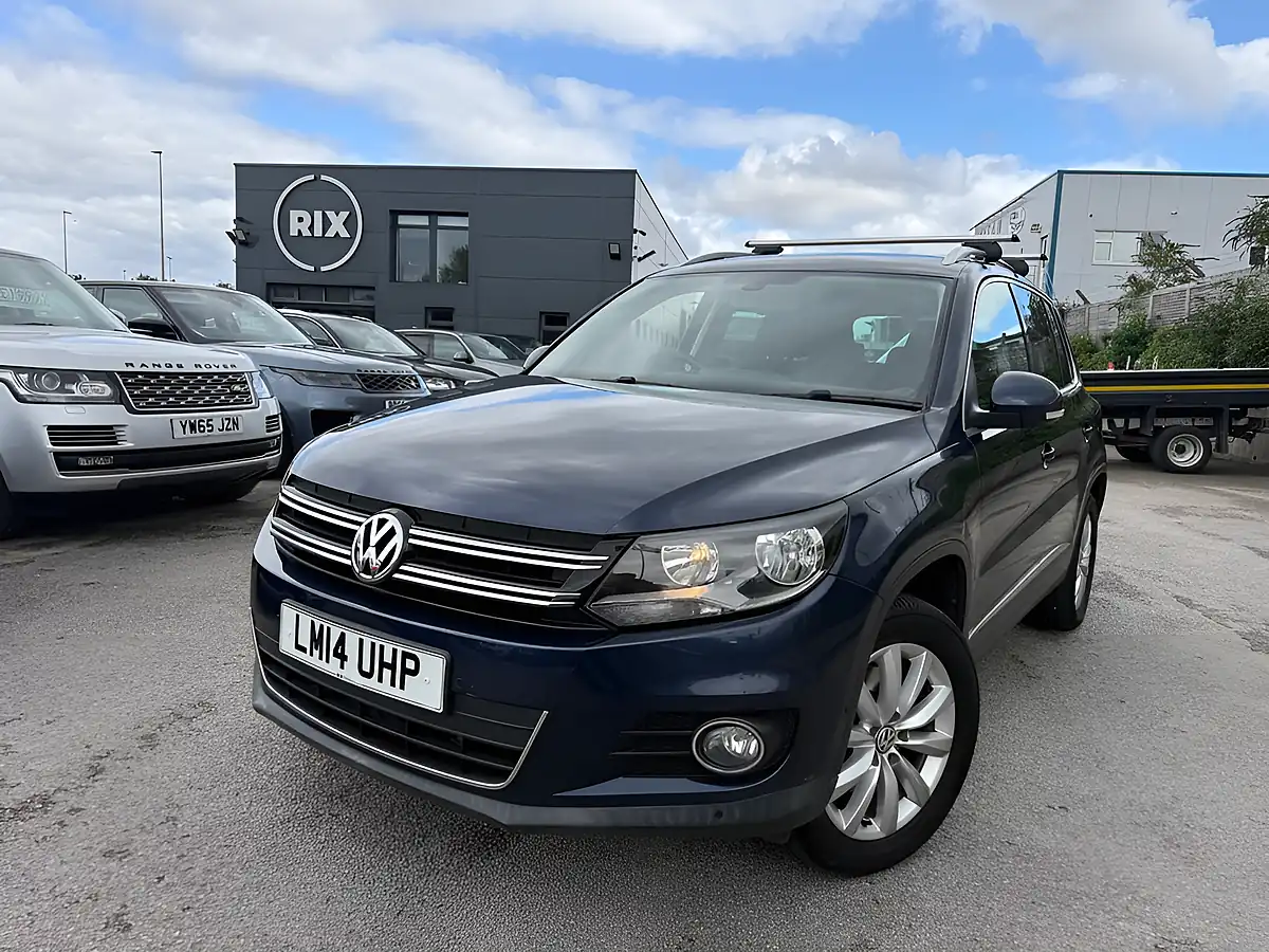 Used 2014 Volkswagen Tiguan Match Blue - Front View