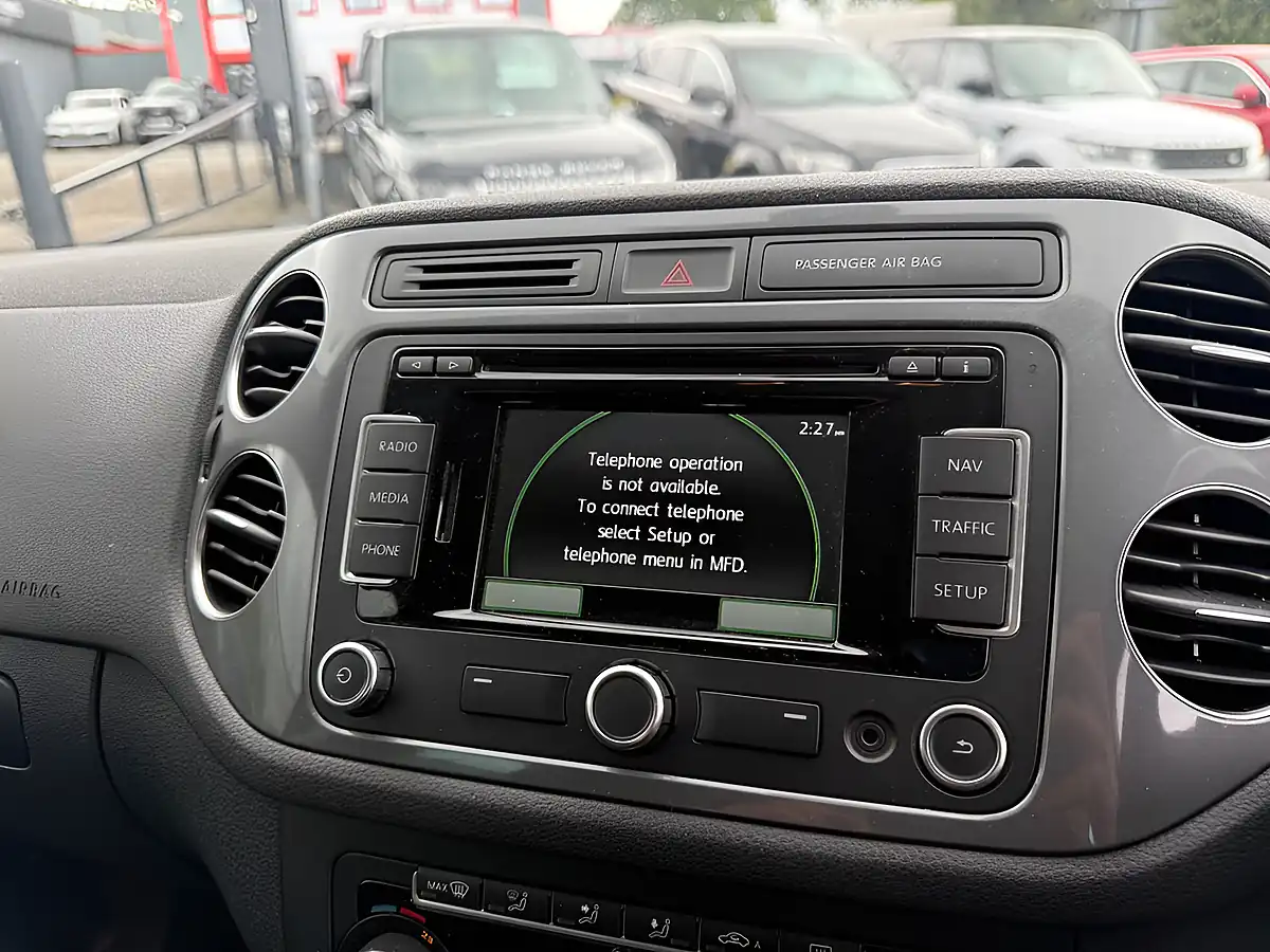 Used 2014 Volkswagen Tiguan Match Blue - Interior and Exterior details 13