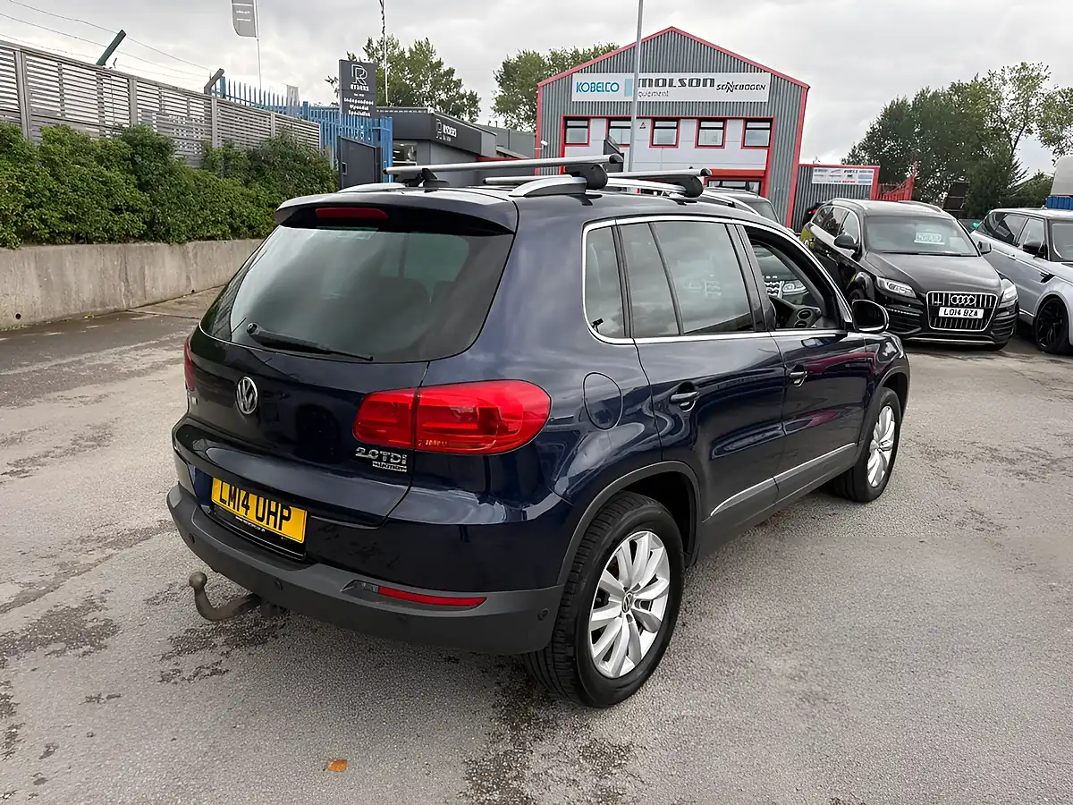 Used 2014 Volkswagen Tiguan Match Blue - Interior and Exterior details 8