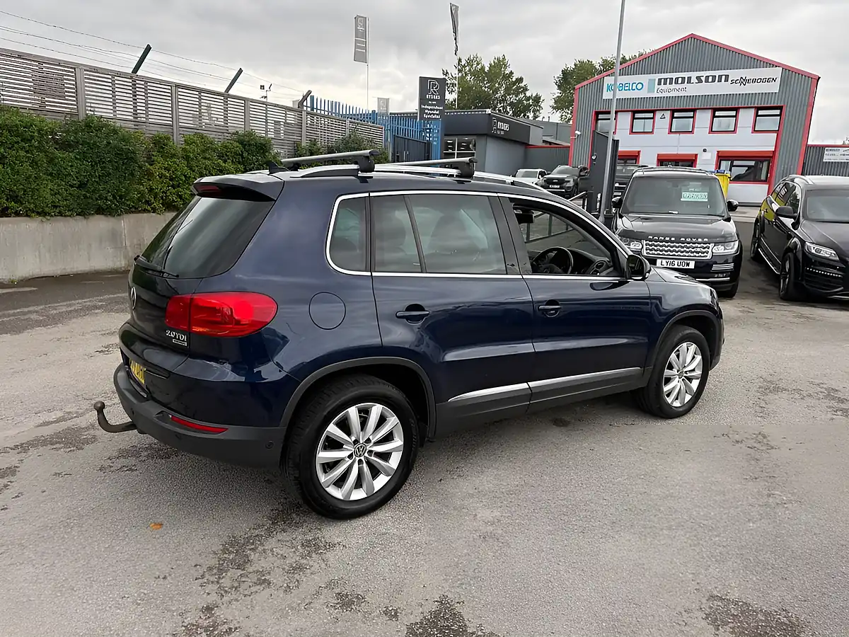 Used 2014 Volkswagen Tiguan Match Blue - Interior and Exterior details 9